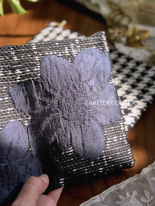【SECRET SALE】シックなイタリアンファブリックのポーチ・Flat