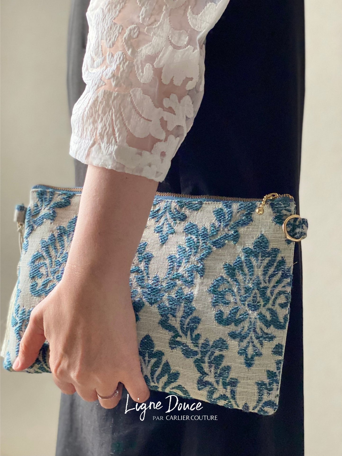 【ご予約専用ページ】イタリア製ジャガードのポシェット【ダマスク柄・ブルー】