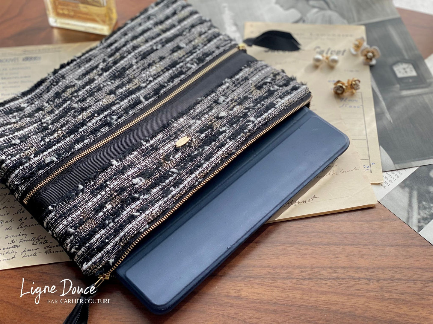 【ご予約専用ページ】日本製ランダムドットのiPadスリーブ【ネイビー】