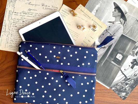 【ご予約専用ページ】日本製ランダムドットのiPadスリーブ【ネイビー】