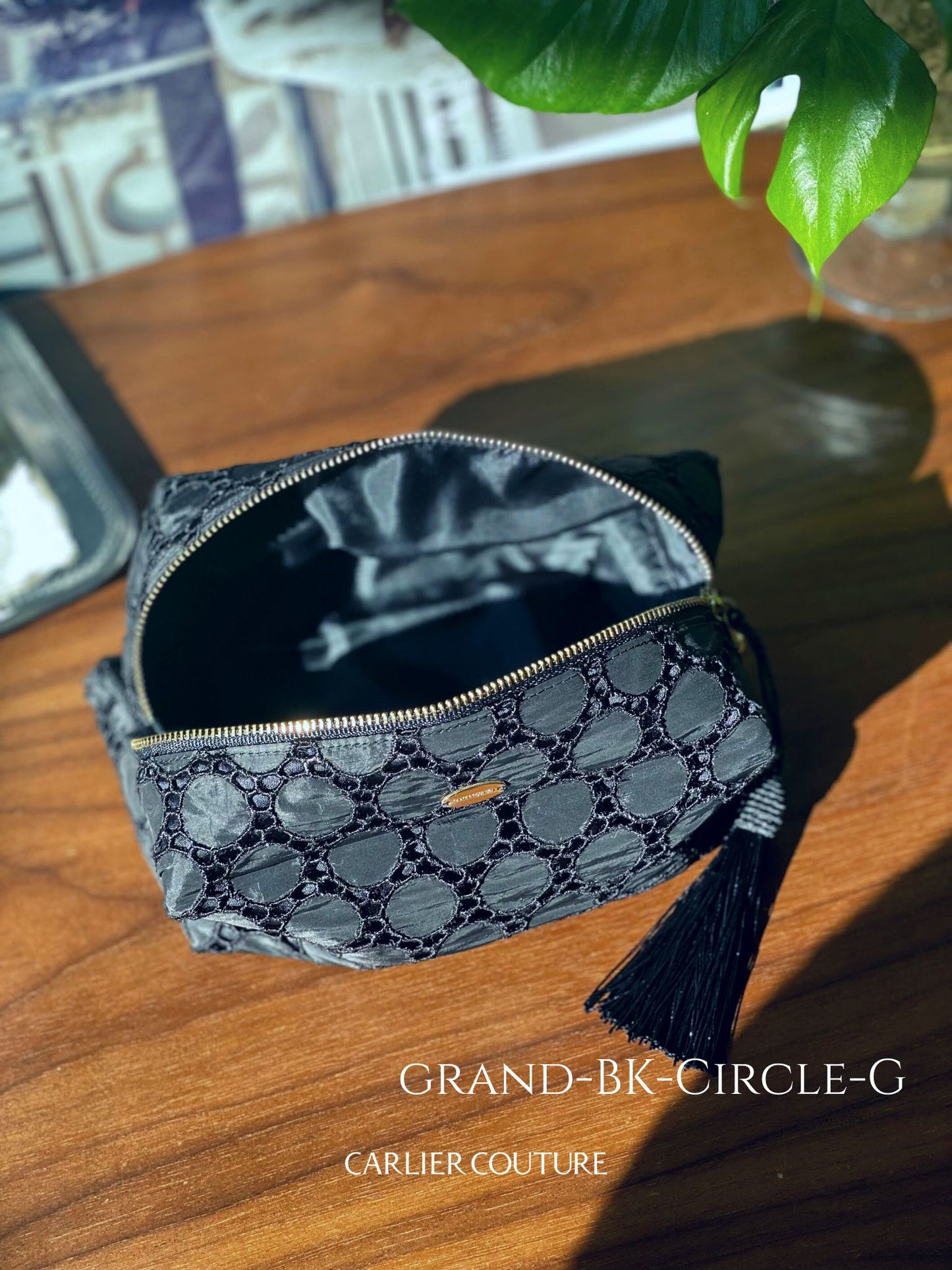 【即納品】イタリア製ラウンドレースのポーチ・Grand 【現品限り】