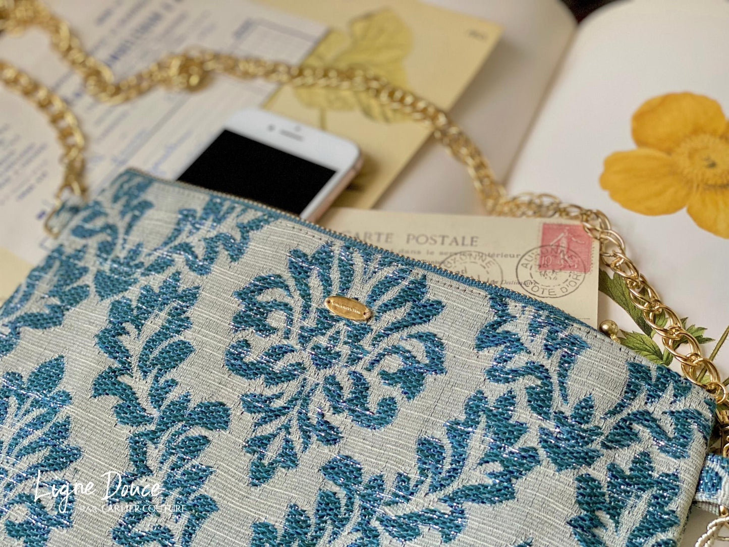 [Page réservée uniquement] Pochette jacquard confectionnée en Italie [Motif damassé/bleu]