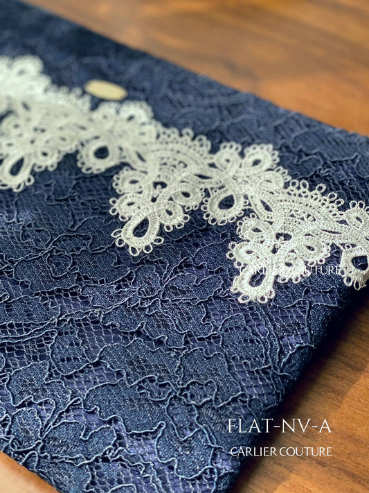 【即納品】ネイビーのポーチ・Flat【現品限り】