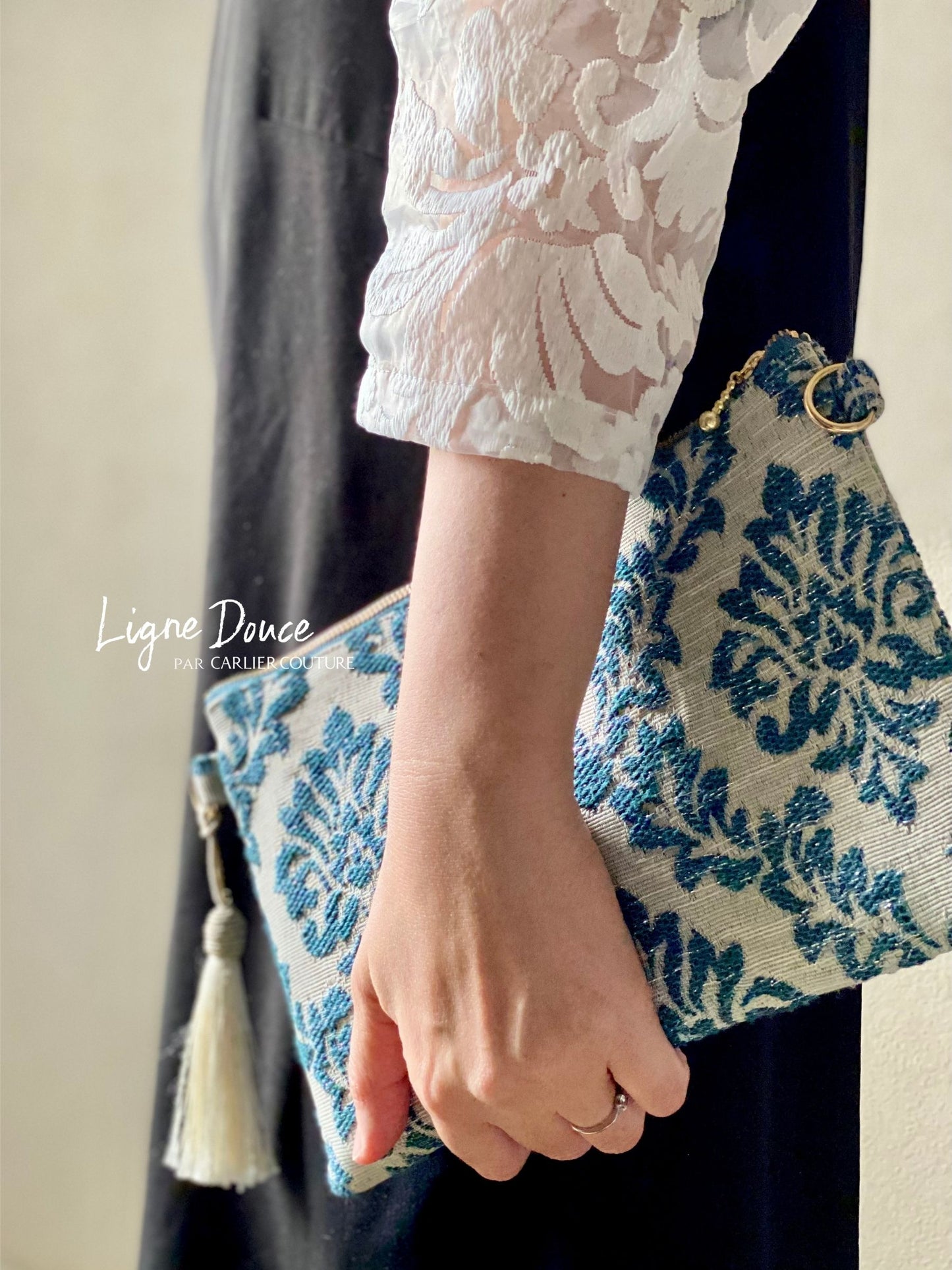 [Page réservée uniquement] Pochette jacquard confectionnée en Italie [Motif damassé/bleu]